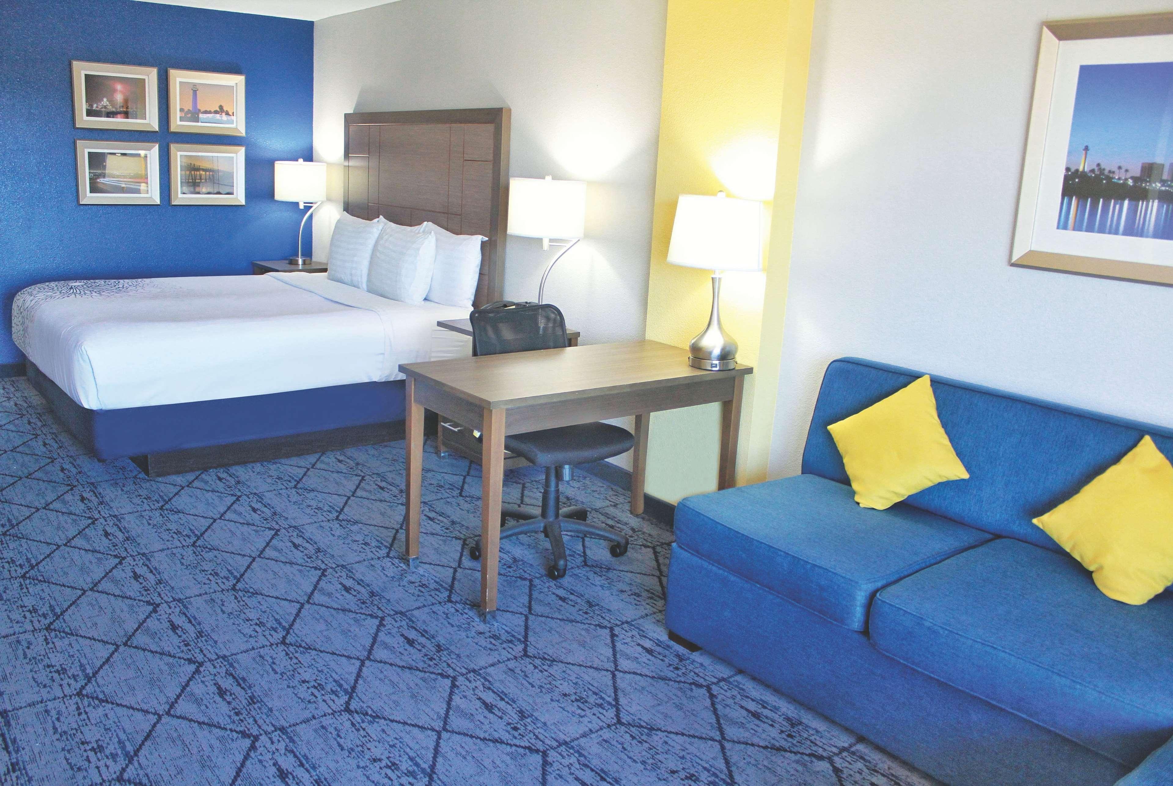 La Quinta By Wyndham Ne Long Beach/Cypress Hawaiian Gardens Kültér fotó