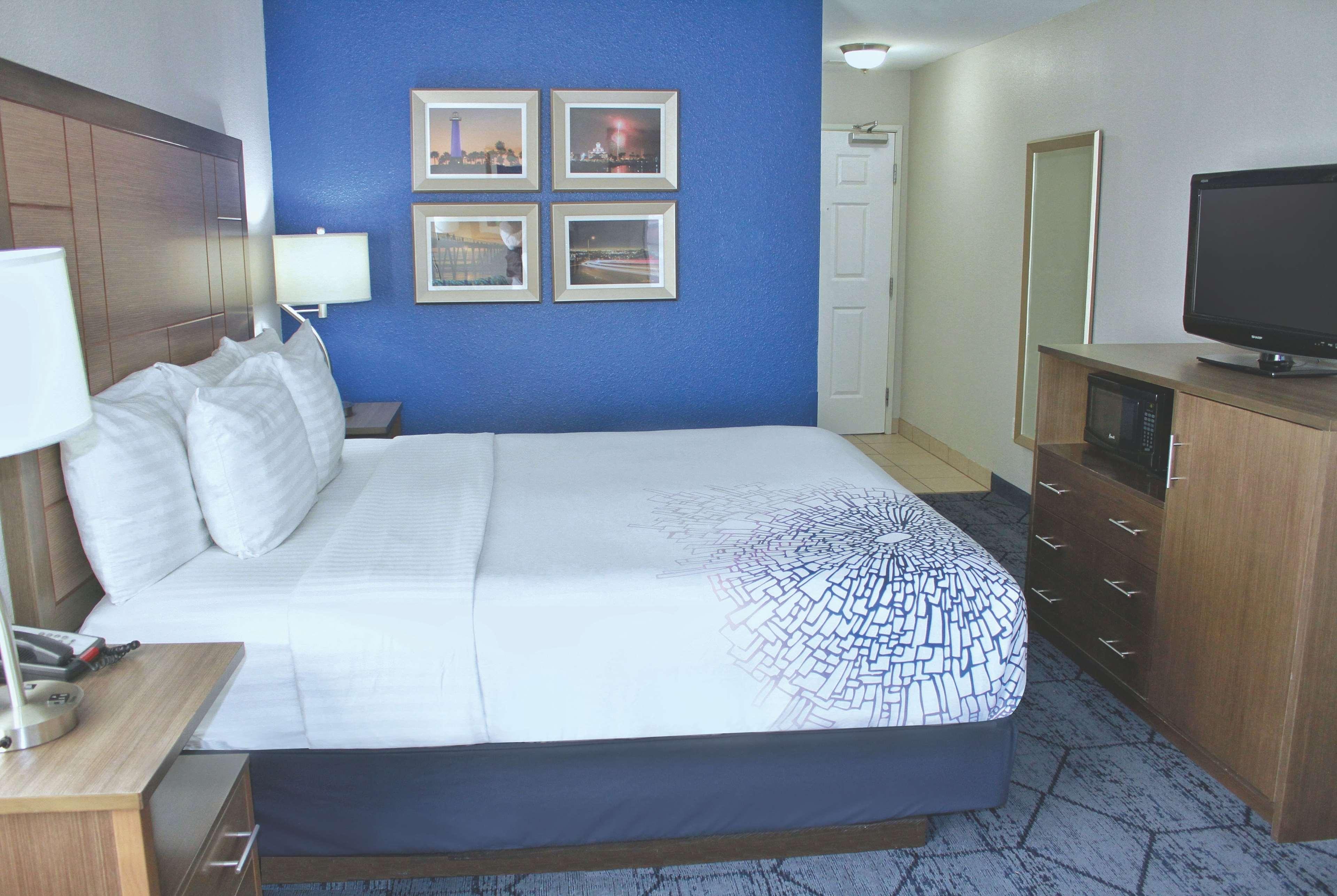 La Quinta By Wyndham Ne Long Beach/Cypress Hawaiian Gardens Kültér fotó